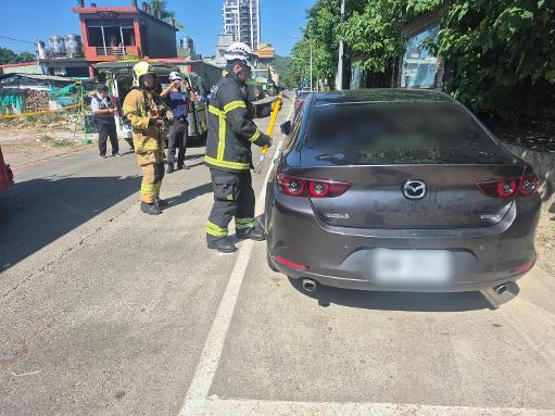 自小客車內一男一女死亡　警方調查釐清報請相驗1
